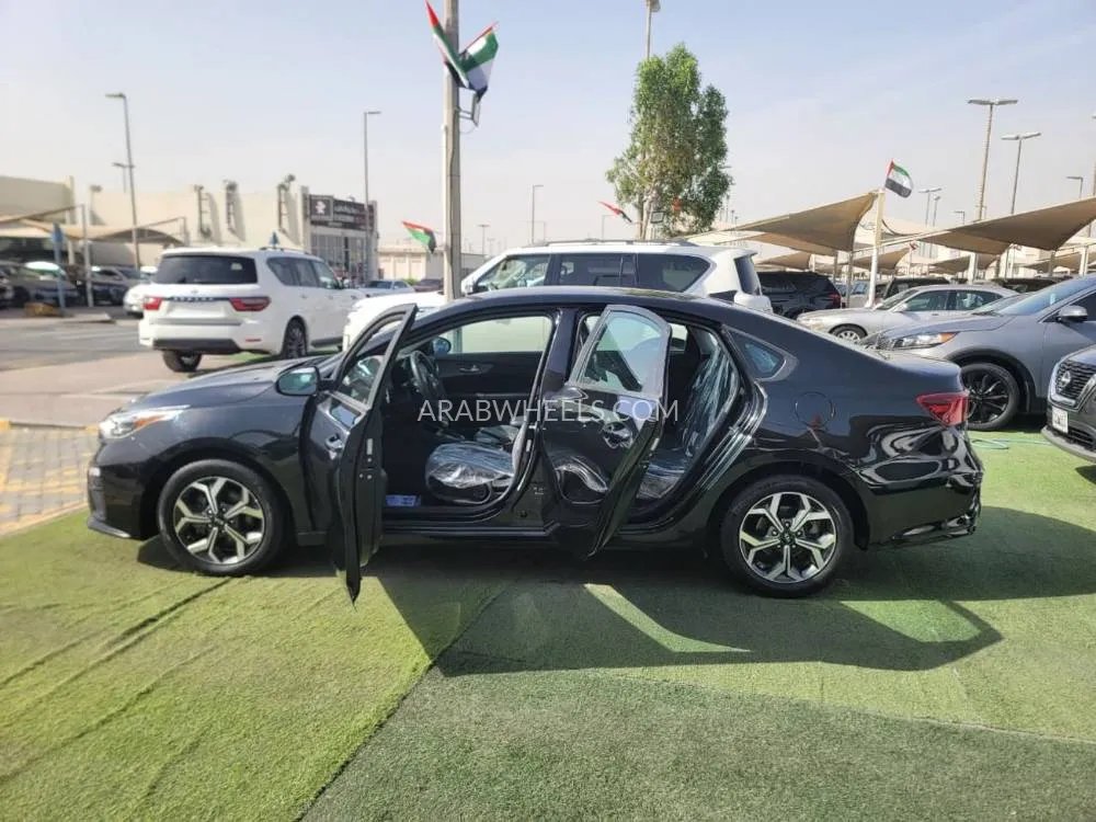 Kia Cerato 2021 for Sale in Ajman Image-6