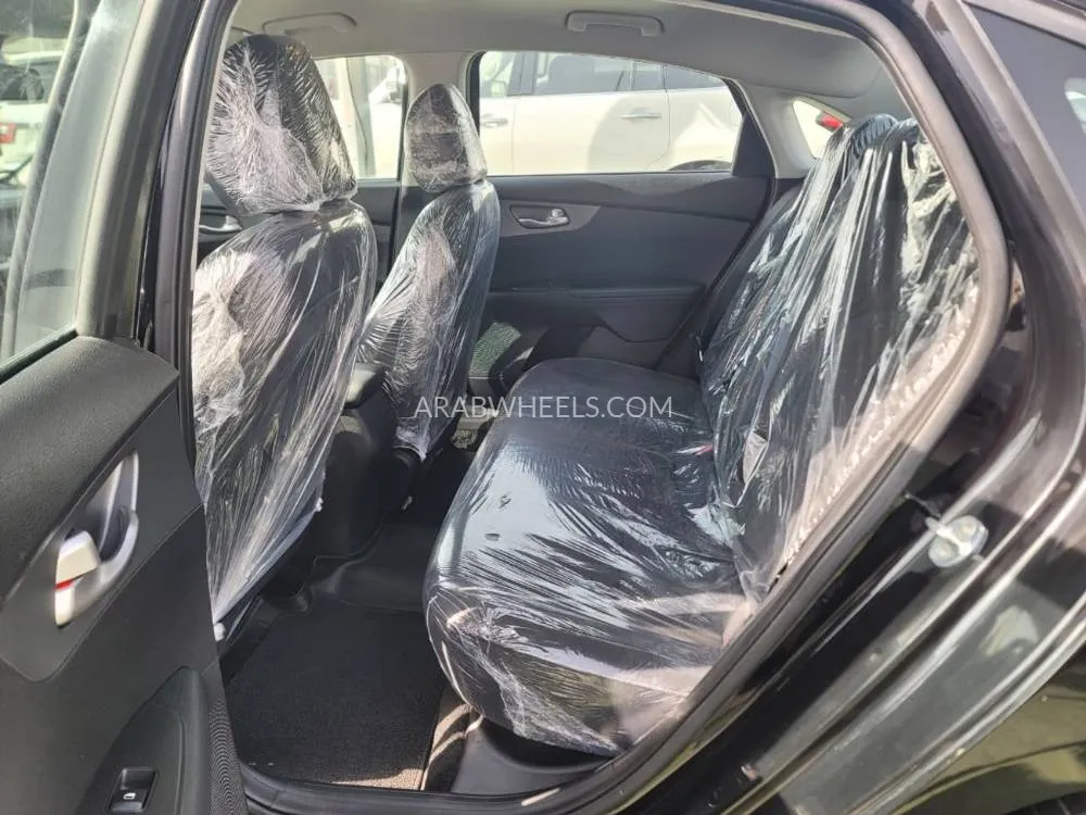 Kia Cerato 2021 for Sale in Ajman Image-16