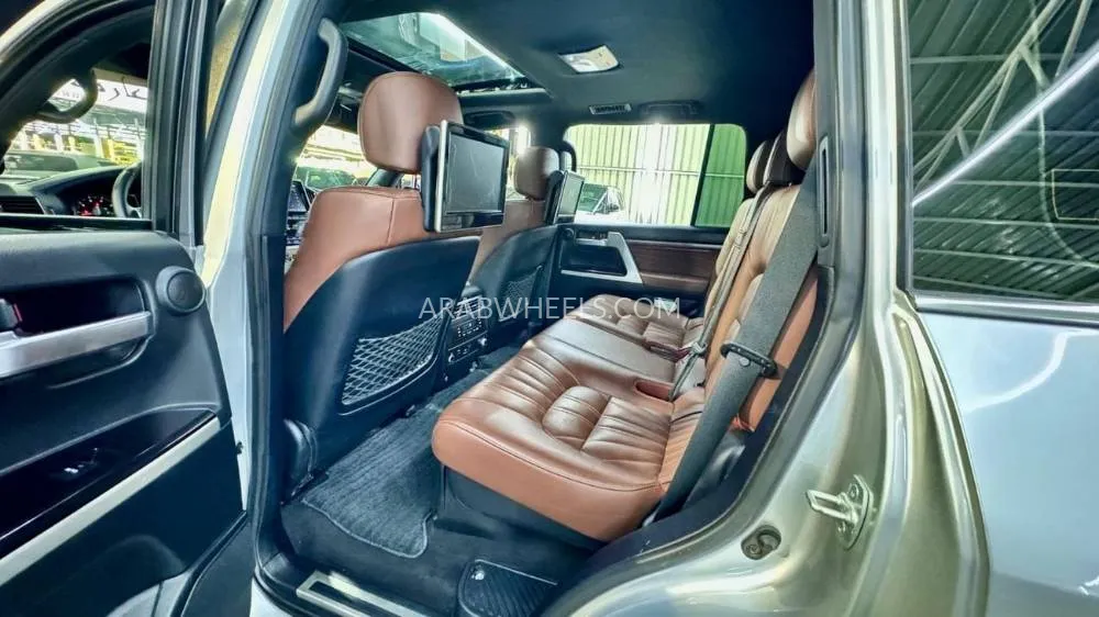 Toyota Land Cruiser 2021 for Sale in Ajman Image-13