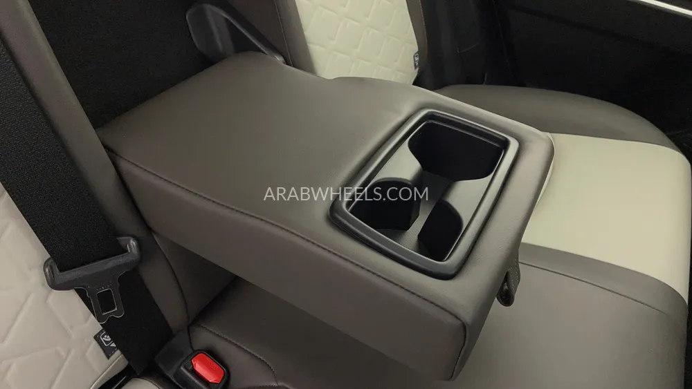 Toyota Rav4 2024 for Sale in Dubai Image-40