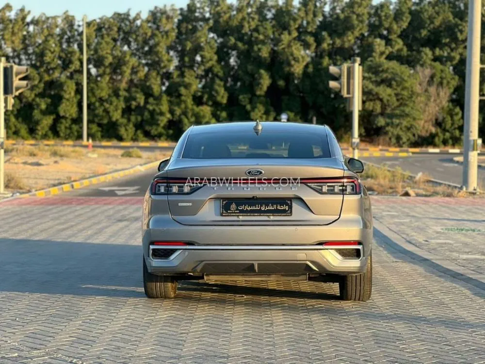 Ford Taurus 2023 for Sale in Sharjah Image-5