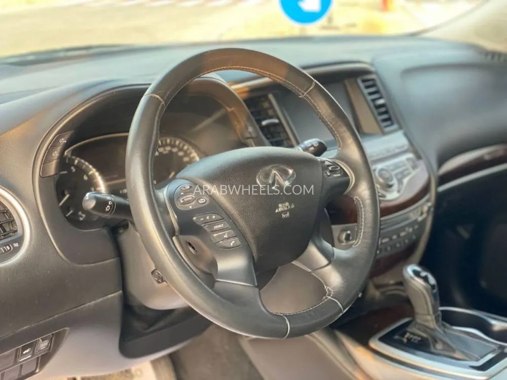 Infiniti QX60 2018 for Sale in Sharjah Image-7