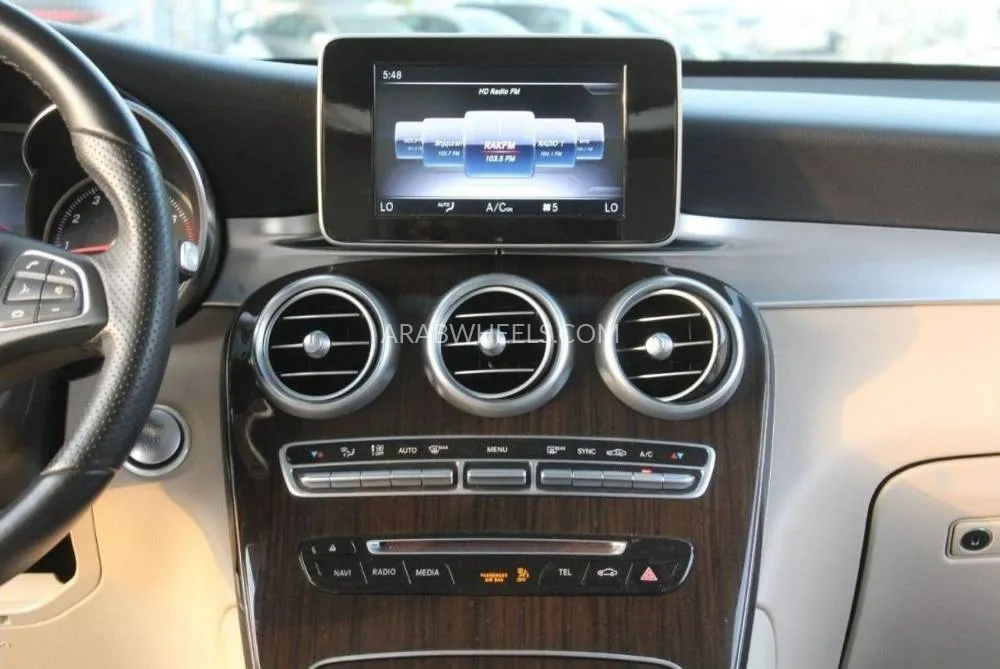 مرسيدس بنز GLC كلاس 2019 for Sale in دبي Image-10