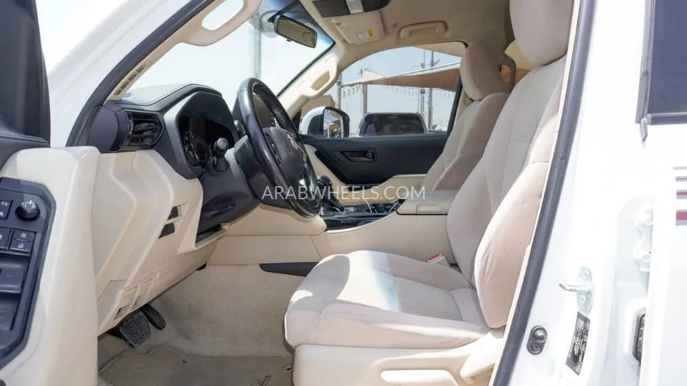 تويوتا لاند كروزر 2022 for Sale in الشارقة Image-13
