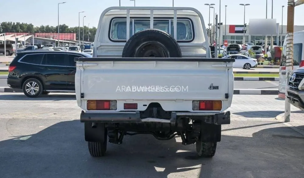 Toyota Land Cruiser 70 Series 2016 for Sale in Sharjah Image-13