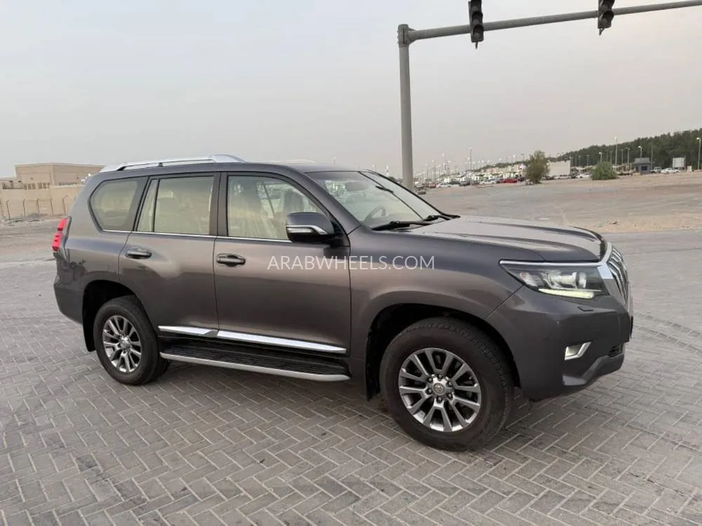 Toyota Land Cruiser Prado 2019 for Sale in Sharjah Image-6