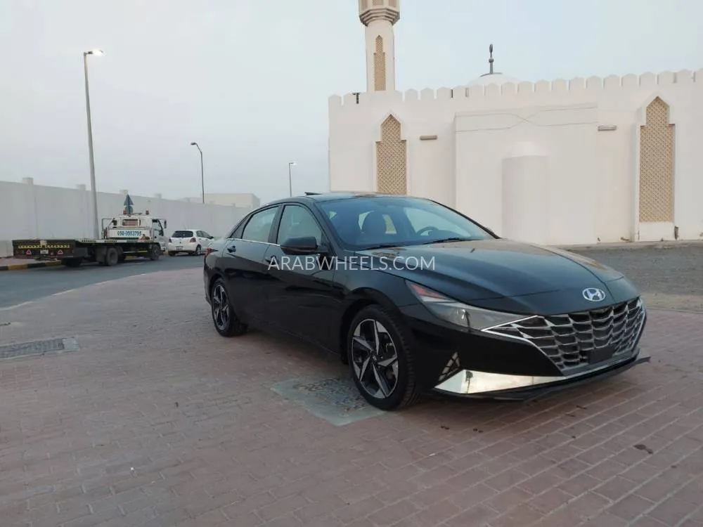 Hyundai Elantra 2021 for Sale in Sharjah Image-3