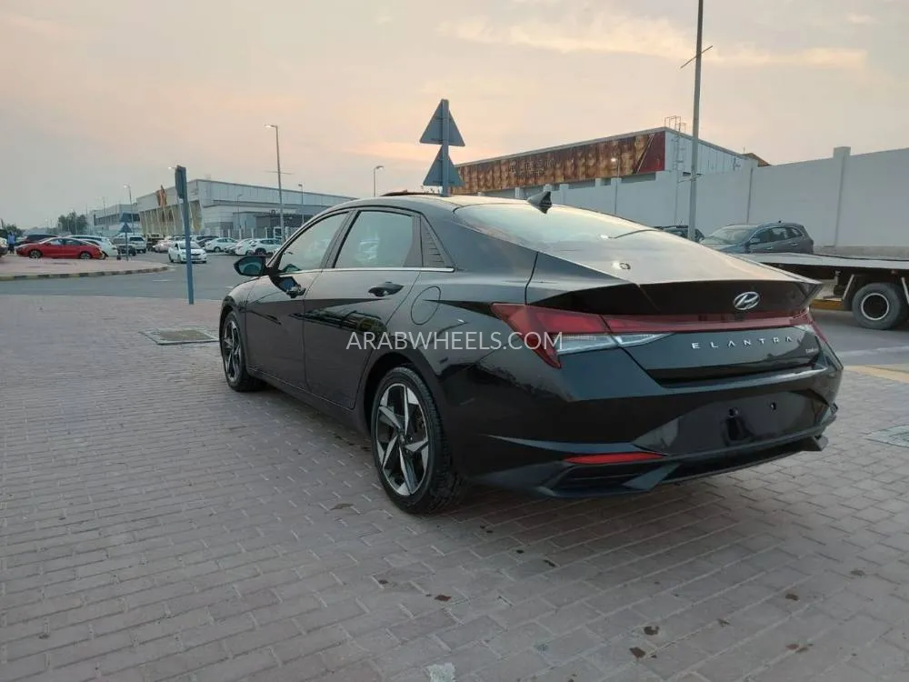 Hyundai Elantra 2021 for Sale in Sharjah Image-6