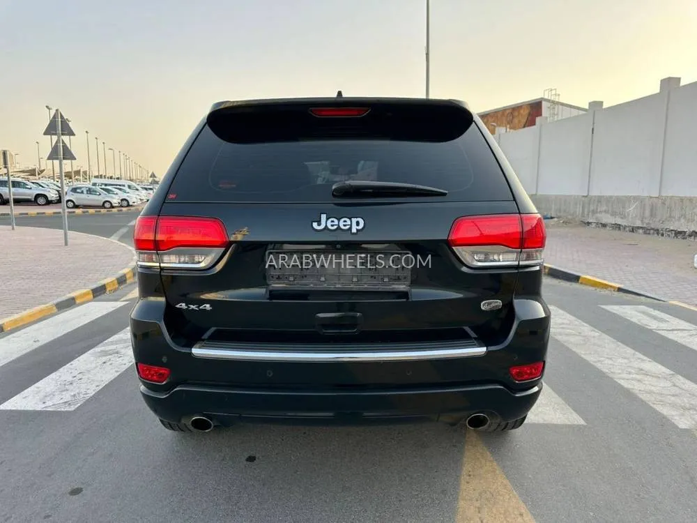 Jeep Cherokee 2014 for Sale in Sharjah Image-2