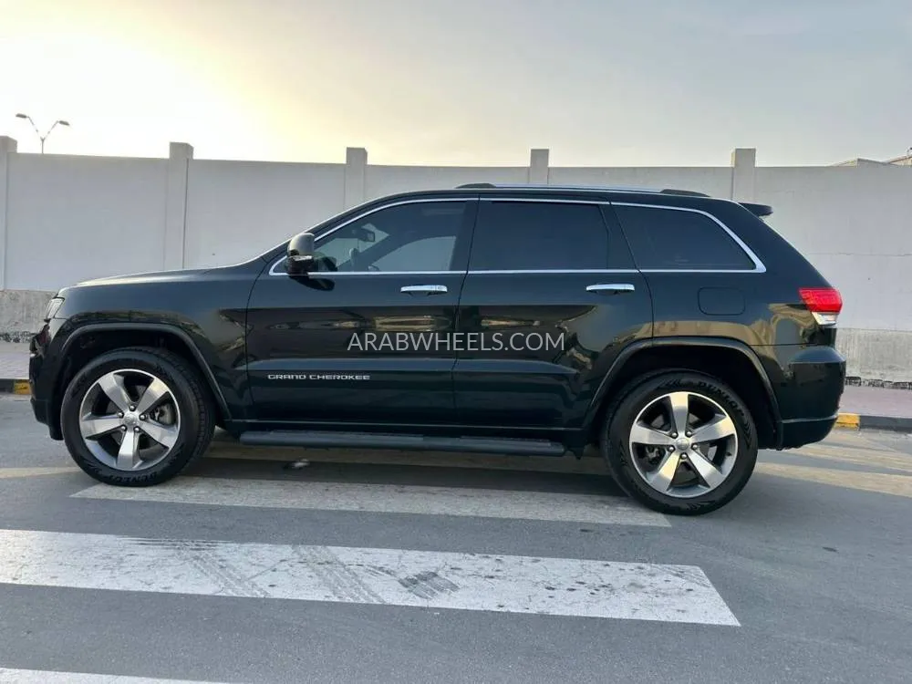 Jeep Cherokee 2014 for Sale in Sharjah Image-5