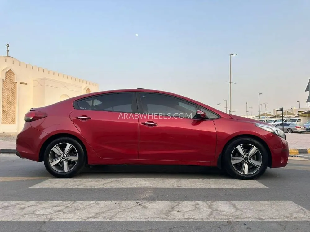 Kia Forte 2018 for Sale in Sharjah Image-6