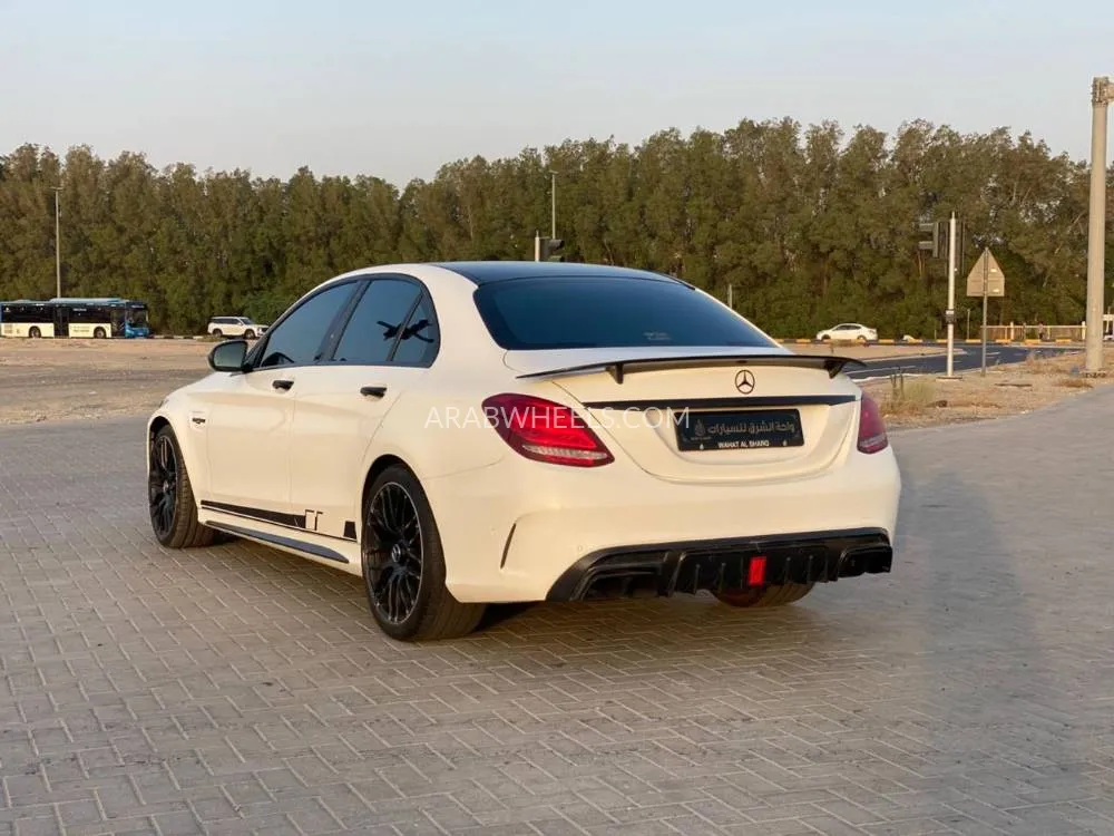 Mercedes Benz C Class 2016 for Sale in Sharjah Image-6