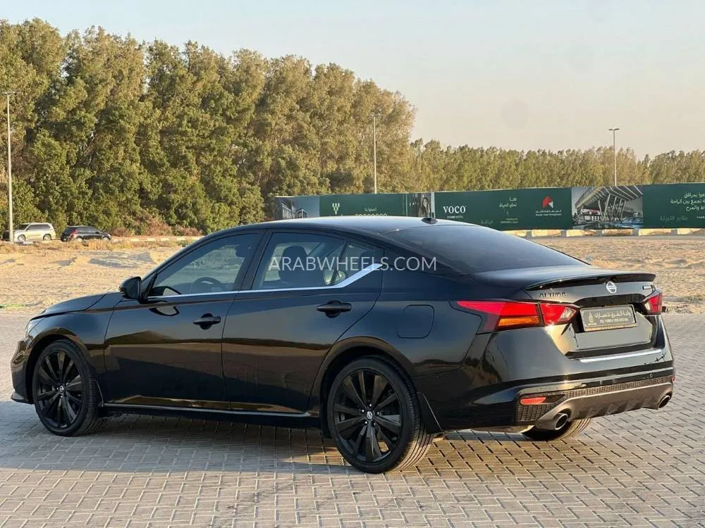Nissan Altima 2022 for Sale in Sharjah Image-4