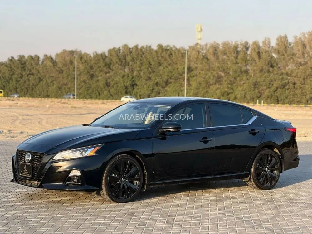 Nissan Altima 2022 for Sale in Sharjah Image-5