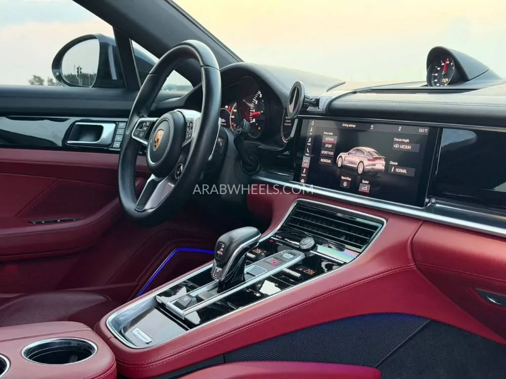 Porsche Panamera 2018 for Sale in Sharjah Image-6