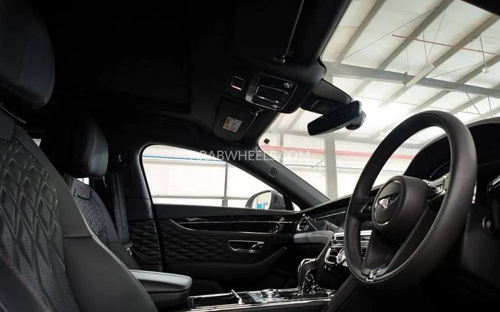 Bentley Flying Spur 2020 for Sale in Dubai Image-2