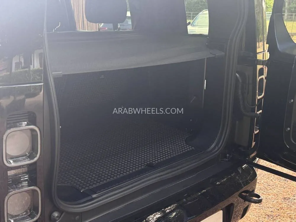 Land Rover Defender 2025 for Sale in Dubai Image-14