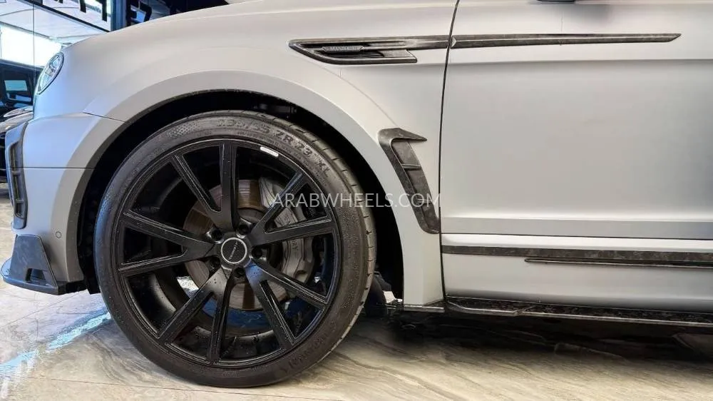 Bentley Bentayga 2022 for Sale in Dubai Image-21