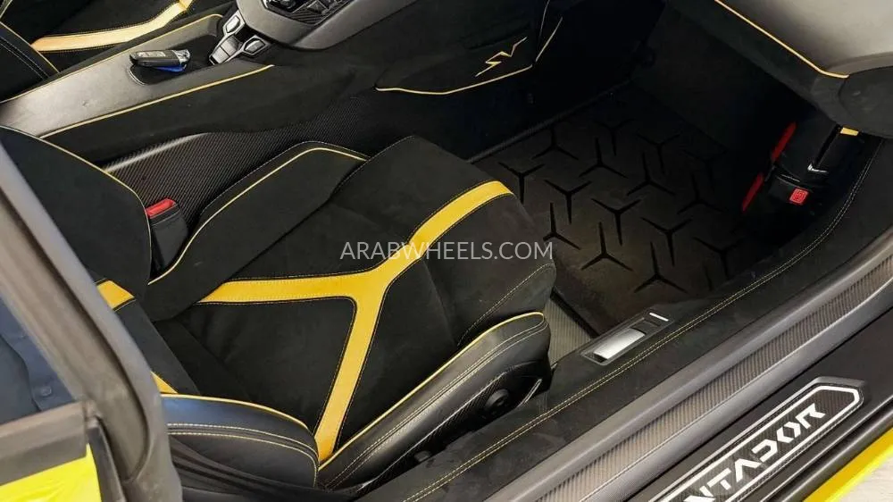 Lamborghini Aventador 2016 for Sale in Dubai Image-10