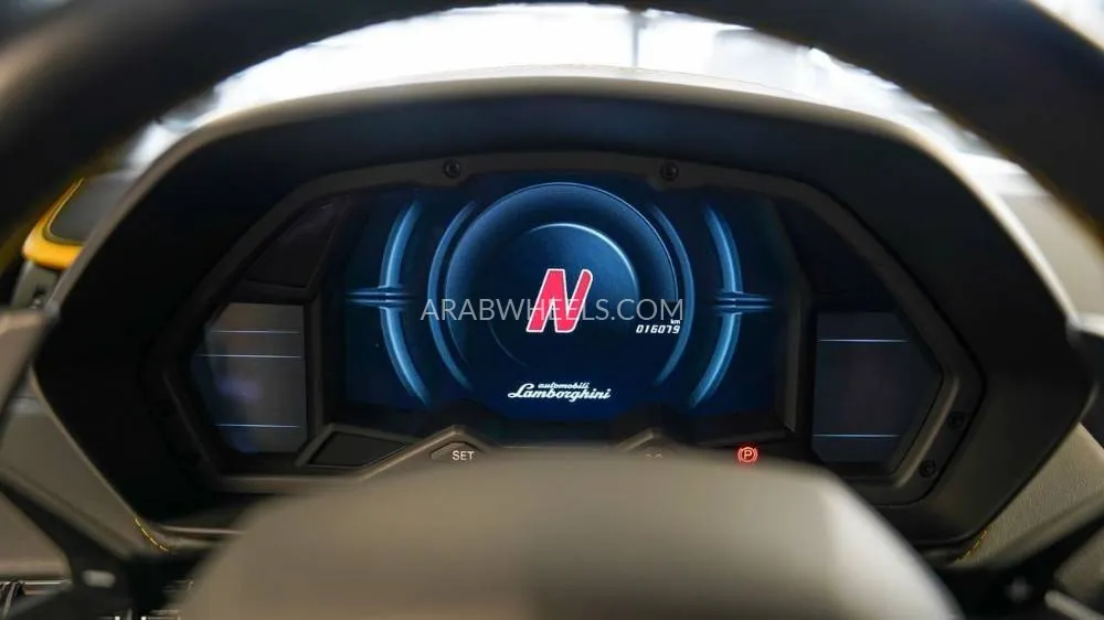 Lamborghini Aventador 2018 for Sale in Dubai Image-8