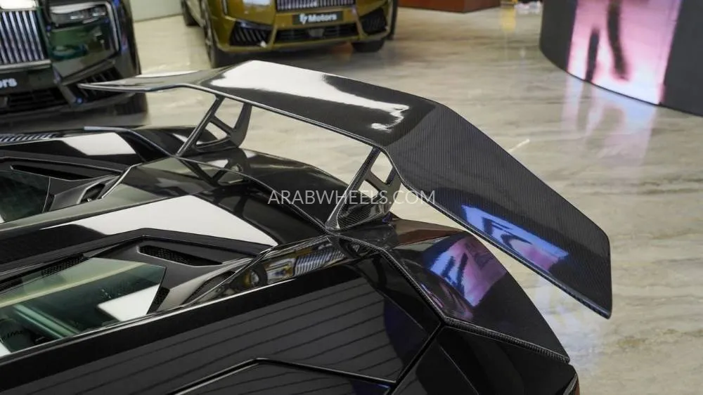 Lamborghini Aventador 2018 for Sale in Dubai Image-17