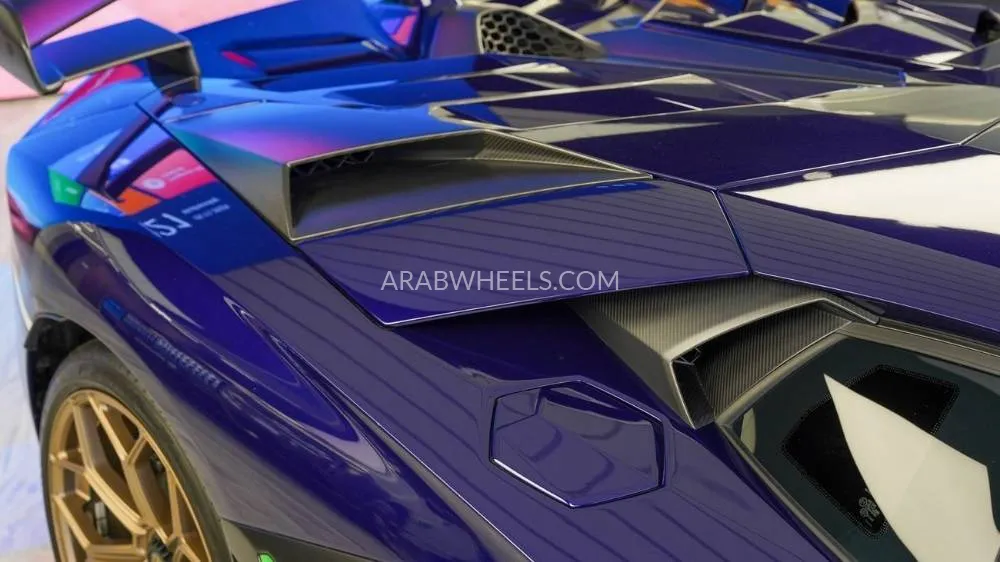 Lamborghini Aventador 2019 for Sale in Dubai Image-15