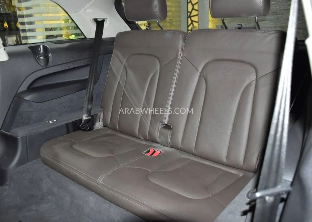 Audi Q7 2014 for Sale in Dubai Image-18
