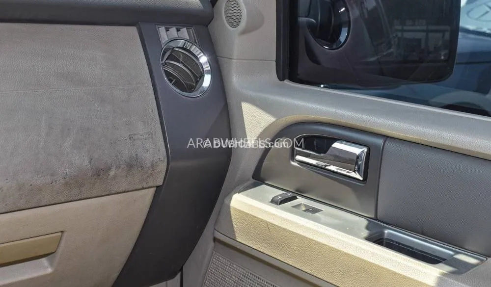 Ford Expedition 2011 for Sale in Dubai Image-10