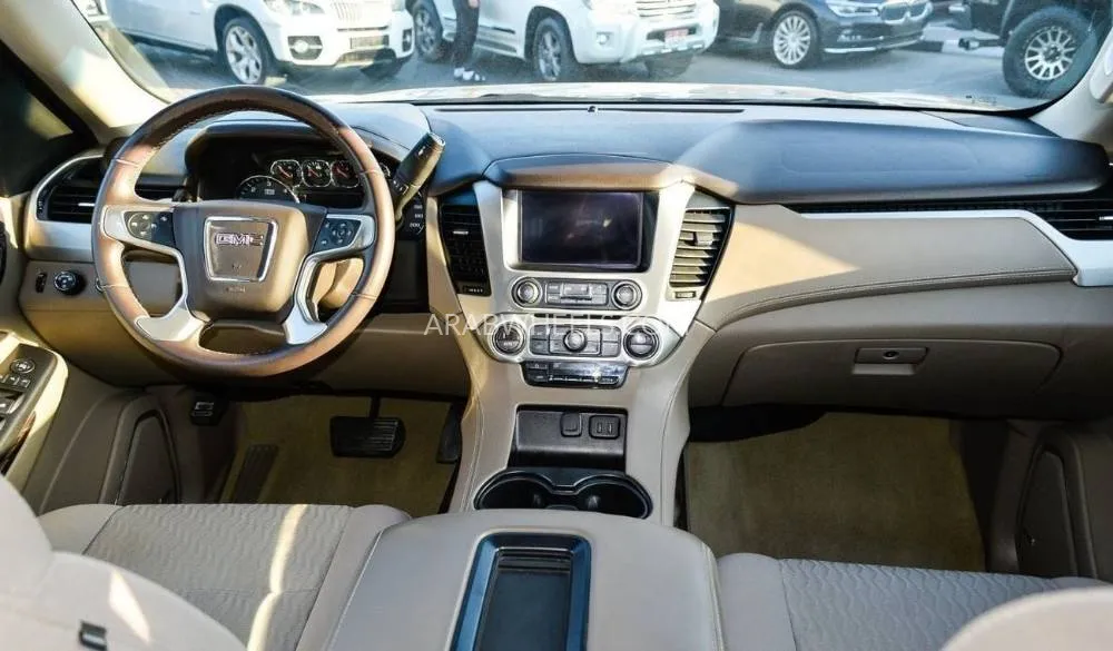 GMC Yukon 2017 for Sale in Dubai Image-6