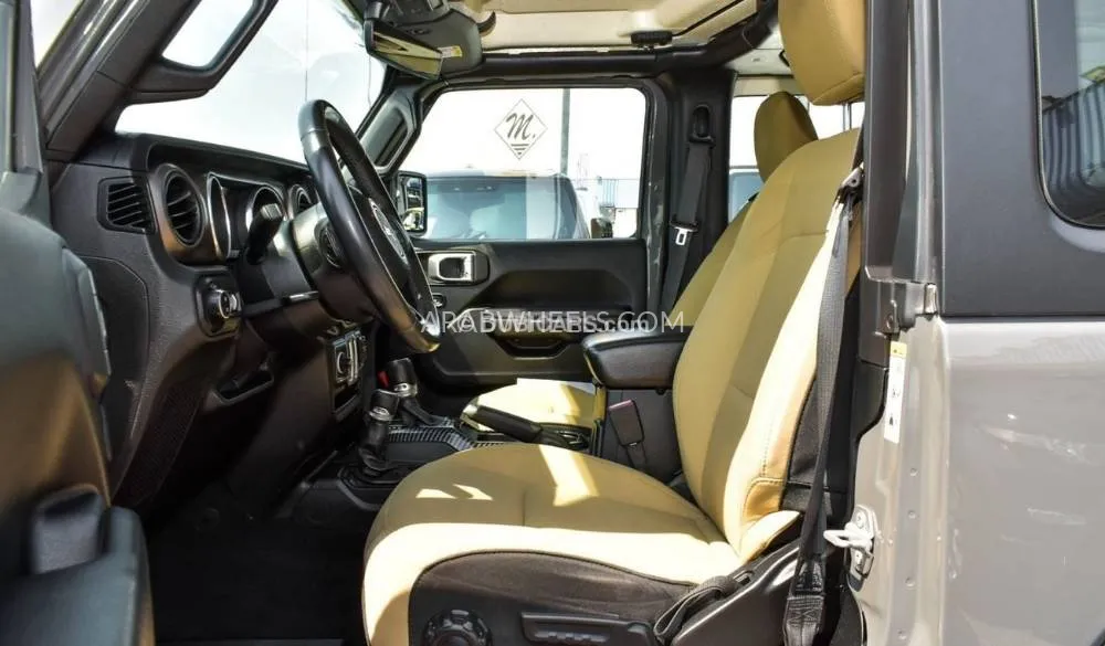Jeep Wrangler 2018 for Sale in Dubai Image-6