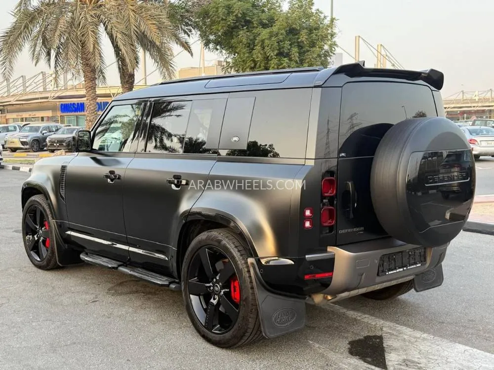 Land Rover Defender 2023 for Sale in Dubai Image-7