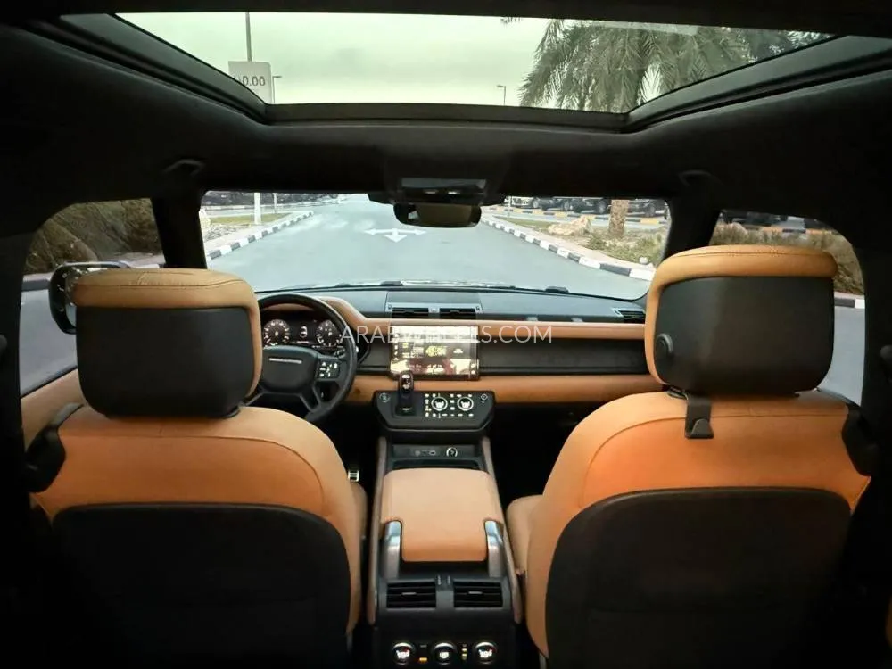 Land Rover Defender 2023 for Sale in Dubai Image-14