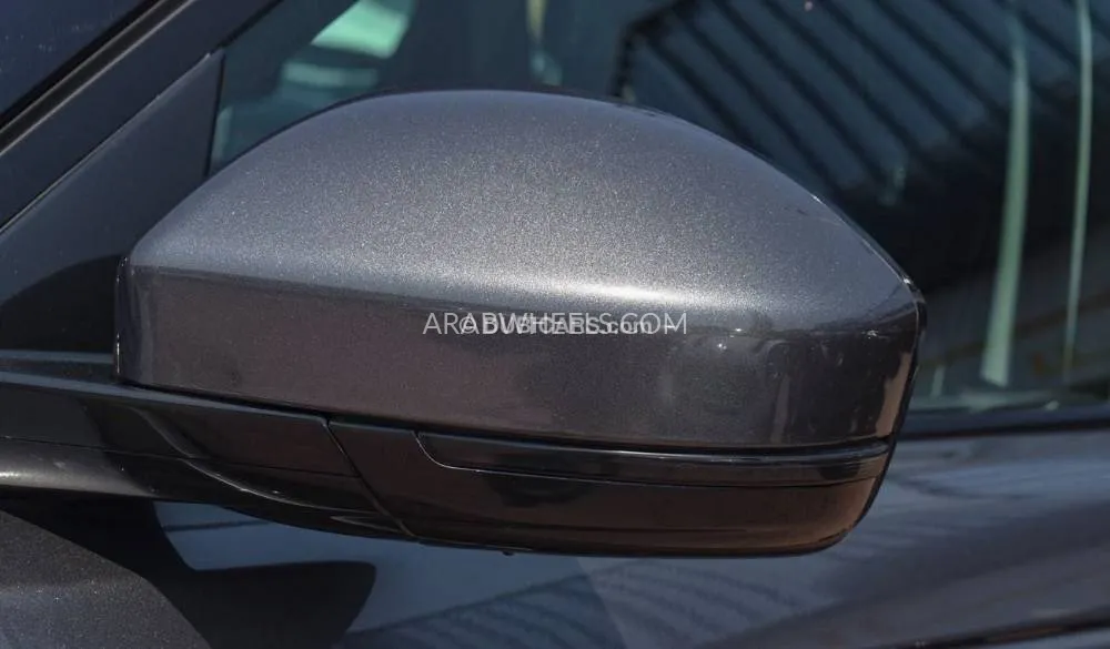 Land Rover Range Rover Velar 2018 for Sale in Dubai Image-12