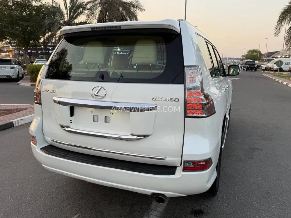 Lexus GX 2015 for Sale in Dubai Image-11