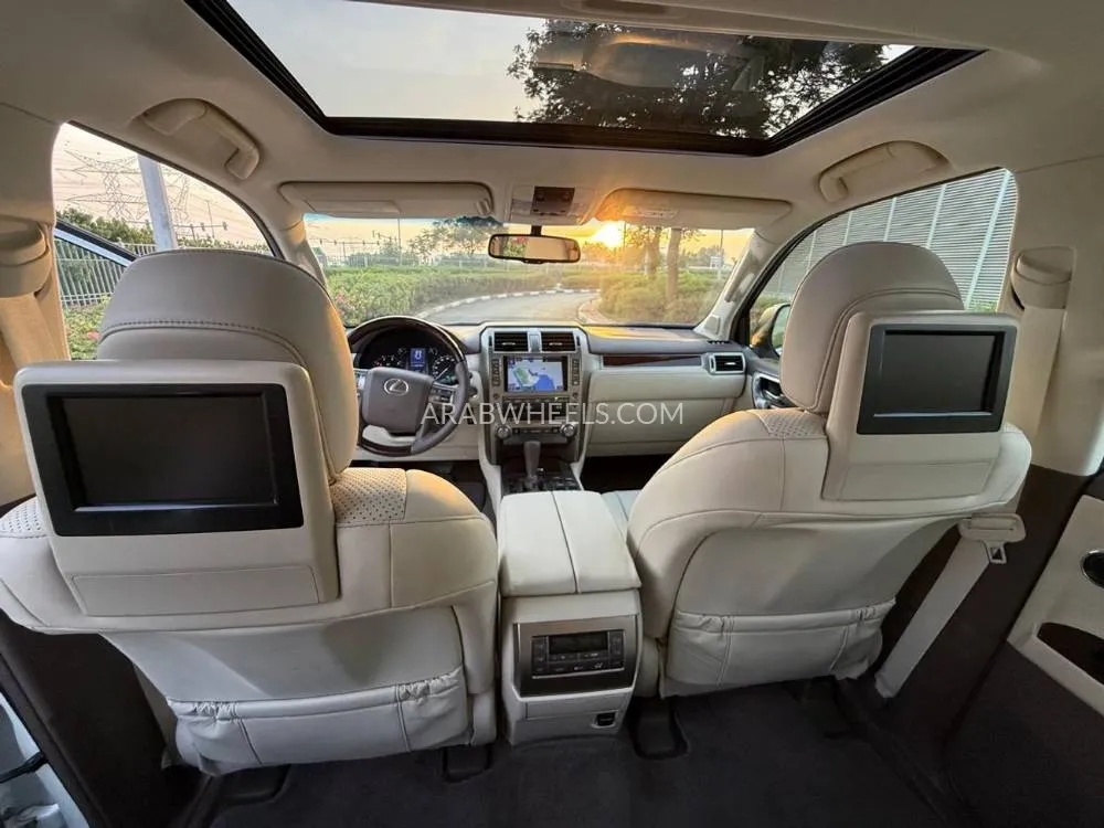 Lexus GX 2015 for Sale in Dubai Image-15
