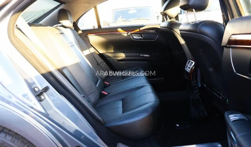 Mercedes Benz CLS Class 2007 for Sale in Dubai Image-6