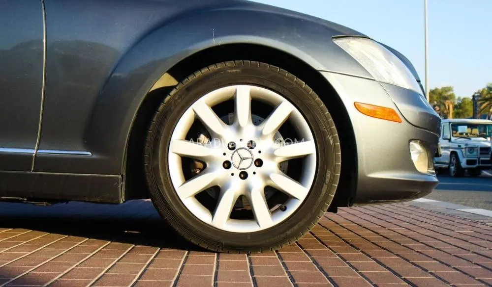 Mercedes Benz CLS Class 2007 for Sale in Dubai Image-16