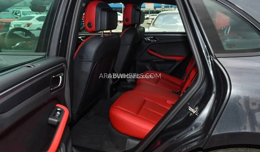 Porsche Macan 2021 for Sale in Dubai Image-7