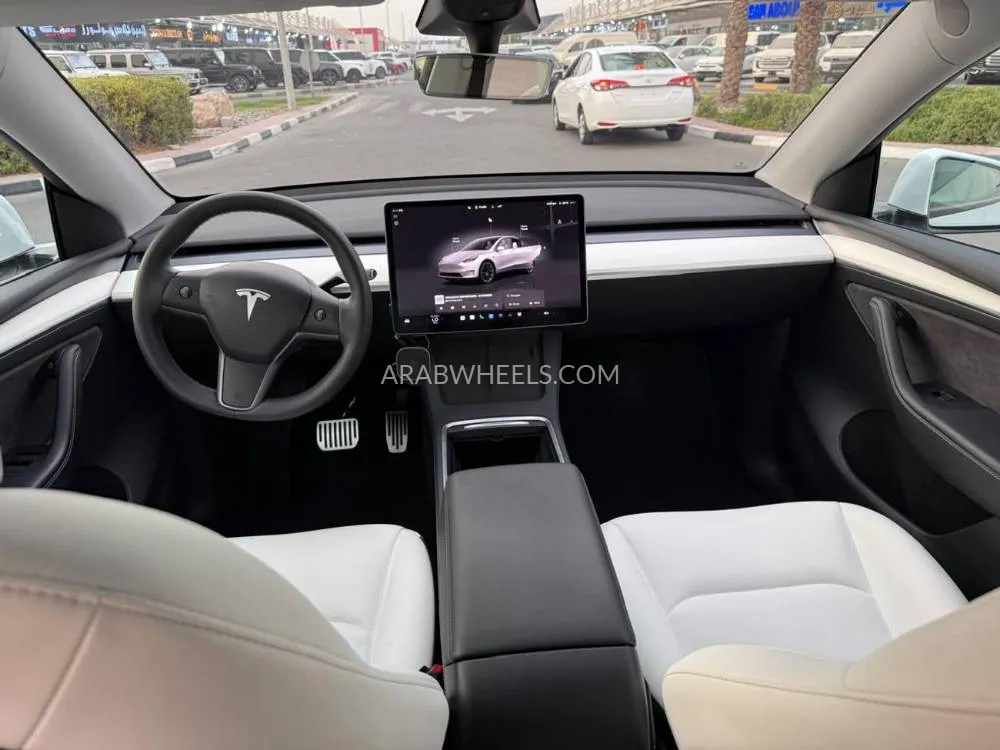 Tesla Model Y 2022 for Sale in Dubai Image-7