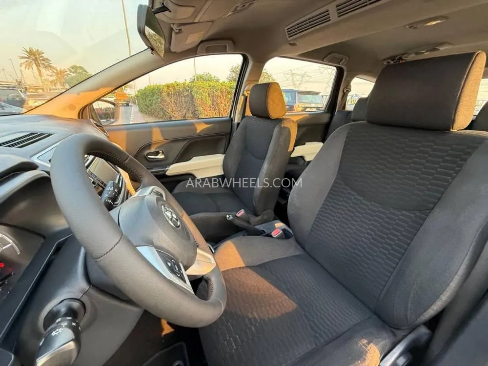 Toyota Rush 2019 for Sale in Dubai Image-9