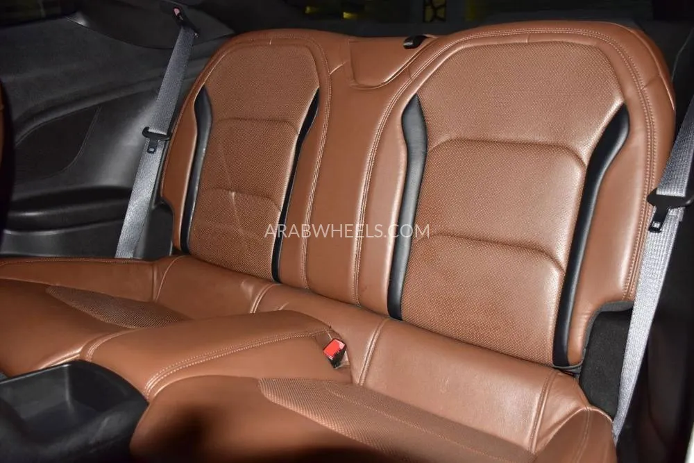 Chevrolet Camaro 2020 for Sale in Dubai Image-17