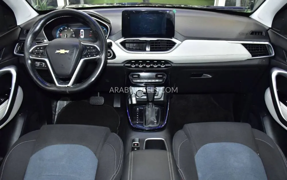 Chevrolet Captiva 2023 for Sale in Dubai Image-11