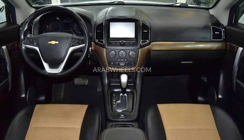 Chevrolet Captiva 2017 for Sale in Dubai Image-11