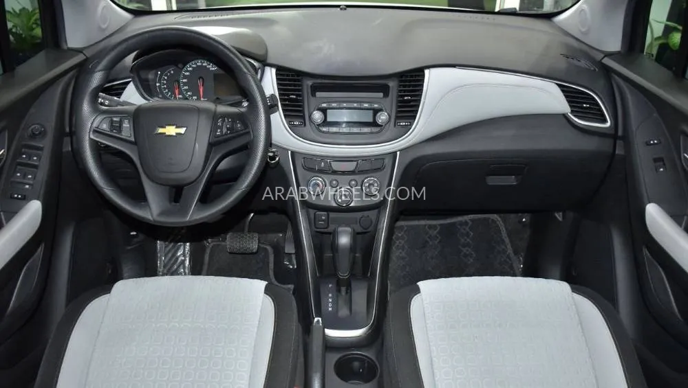 Chevrolet Trax 2017 for Sale in Dubai Image-11