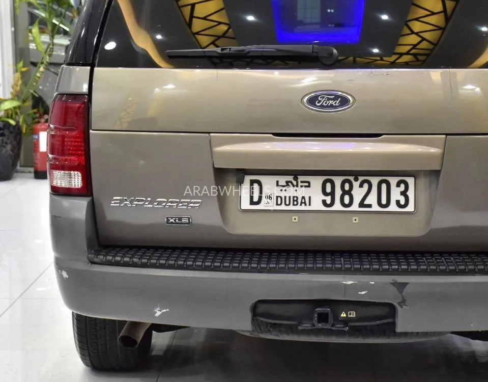 Ford Explorer 2002 for Sale in Dubai Image-8