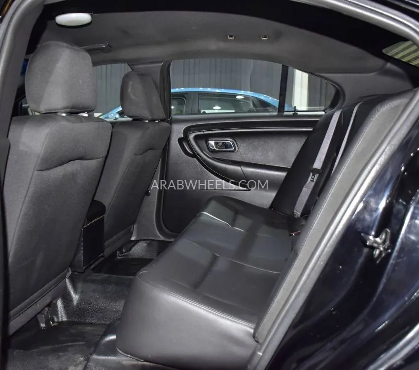 Ford Taurus 2015 for Sale in Dubai Image-14