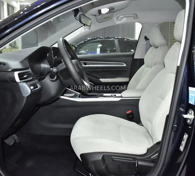 Geely Emgrand 2024 for Sale in Dubai Image-10