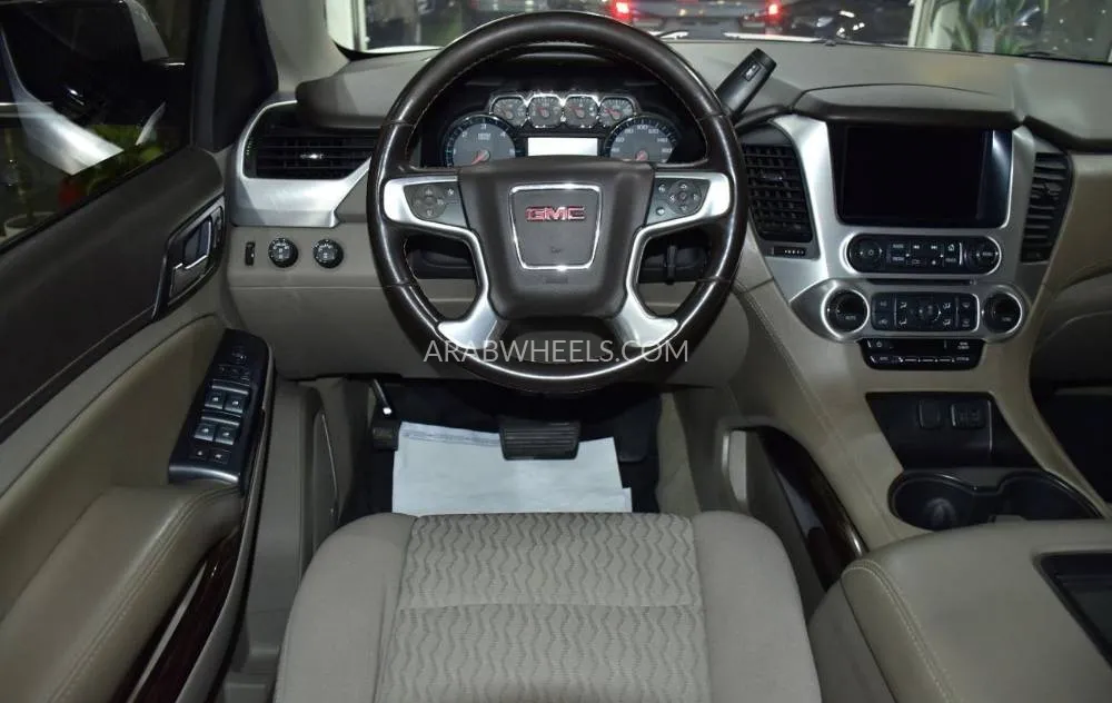 GMC Yukon 2019 for Sale in Dubai Image-12