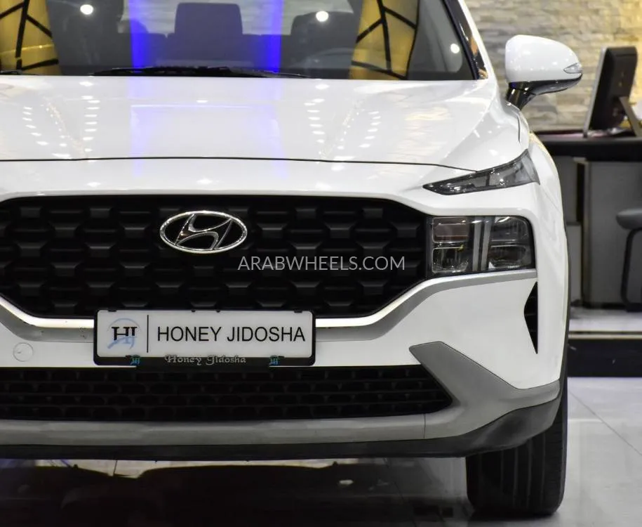 Hyundai Grand Santa Fe 2023 for Sale in Dubai Image-4