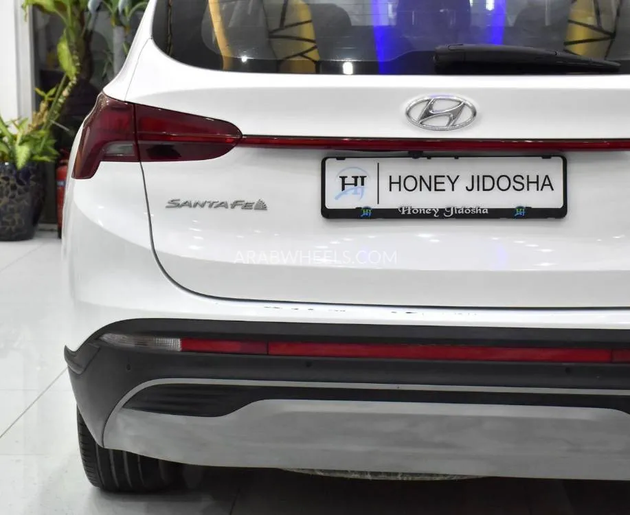 Hyundai Grand Santa Fe 2023 for Sale in Dubai Image-8